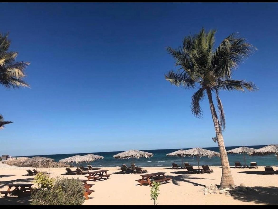 Beach Front Le Bon Villa 马斯喀特 外观 照片